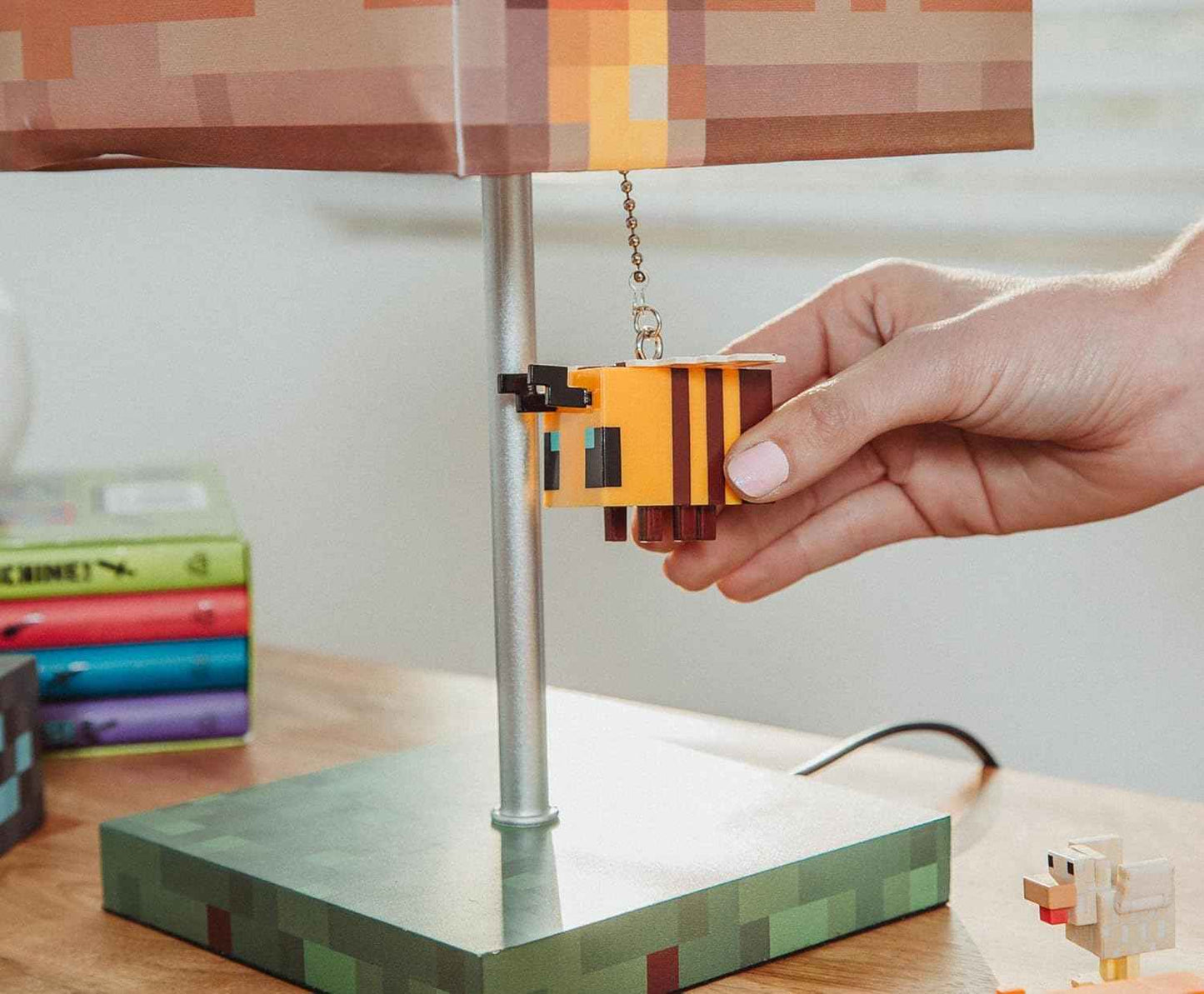 Minecraft Yellow Bee Nest Block Desk Lamp with 3D Bee Puller | Nightstand Table Lamp with LED Mood Light for Bedroom, Desk, Living Room, Playroom | Home Decor Kids Room Essentials | Video Game Gifts