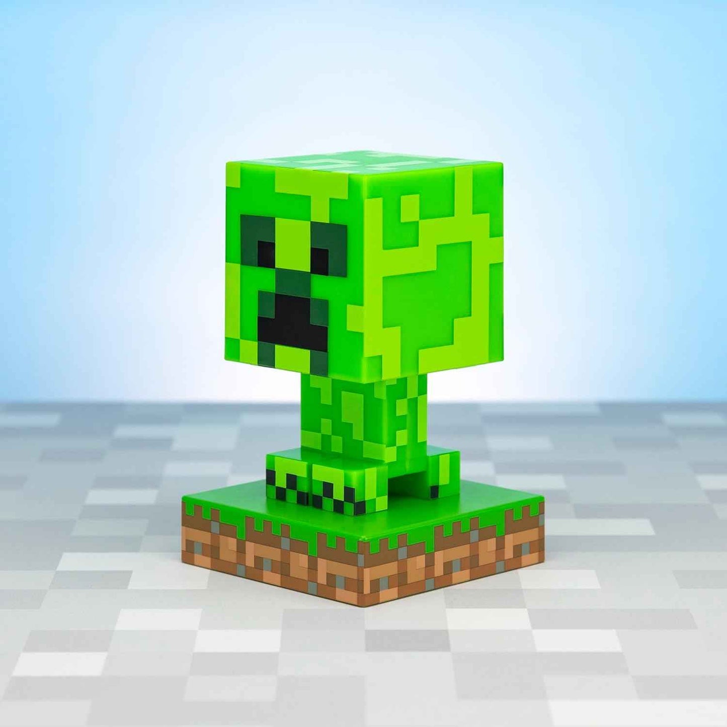 Paladone Minecraft Creeper Light, 3D Lamp - Officially Licensed Night Light - 12 cm Tall, Battery Powered, Gaming Room and Bedroom Decor for Minecraft Gamers