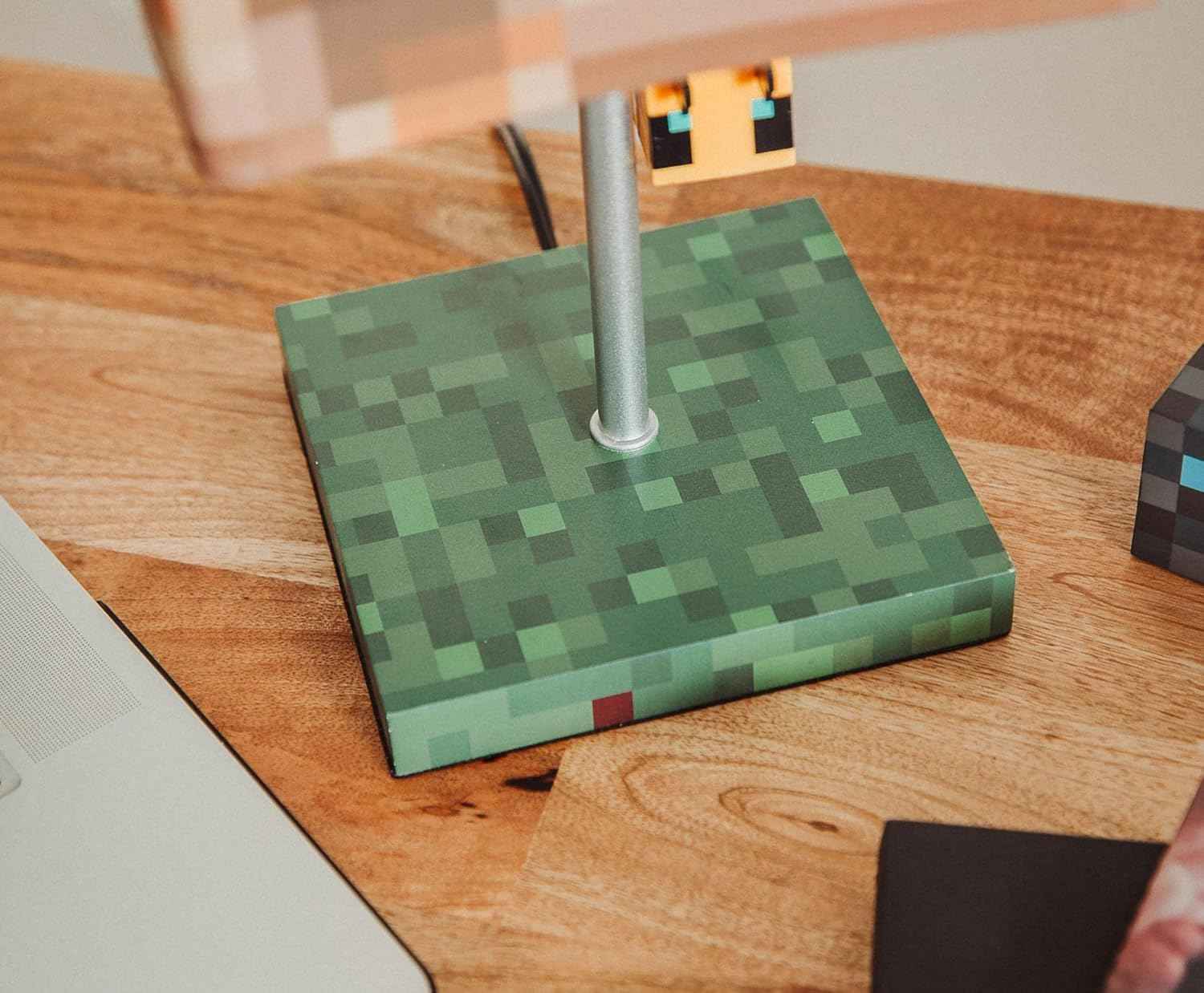 Minecraft Bee Lamp - Yellow Bee Nest Mood Light with 3D Puller | Kids Desk Lamp Home Decor
