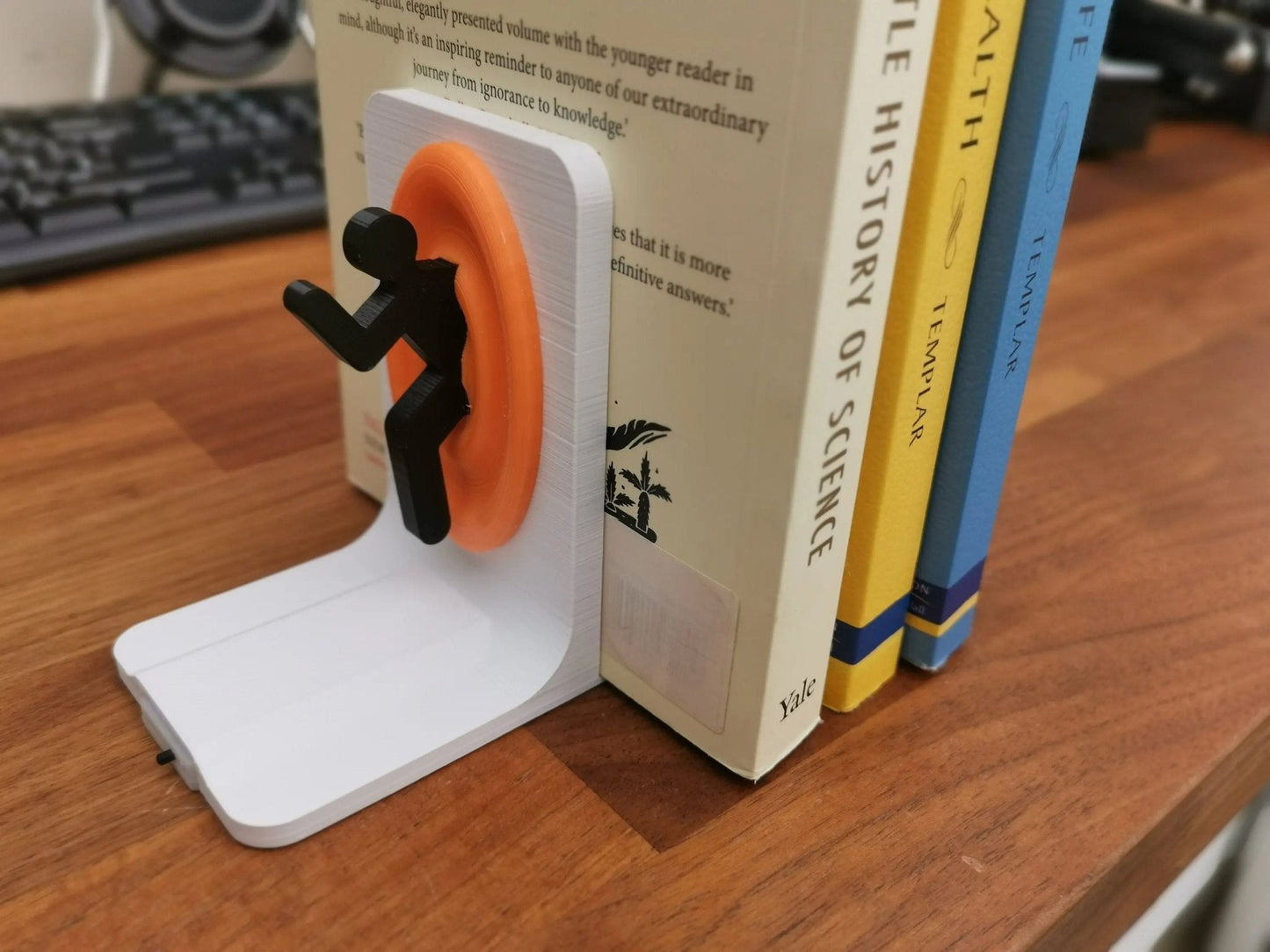 LED Portal Bookends - Light Up - Xbox PS4 PS5 Books Games Movies Stand Ornament - Gapo Goods -