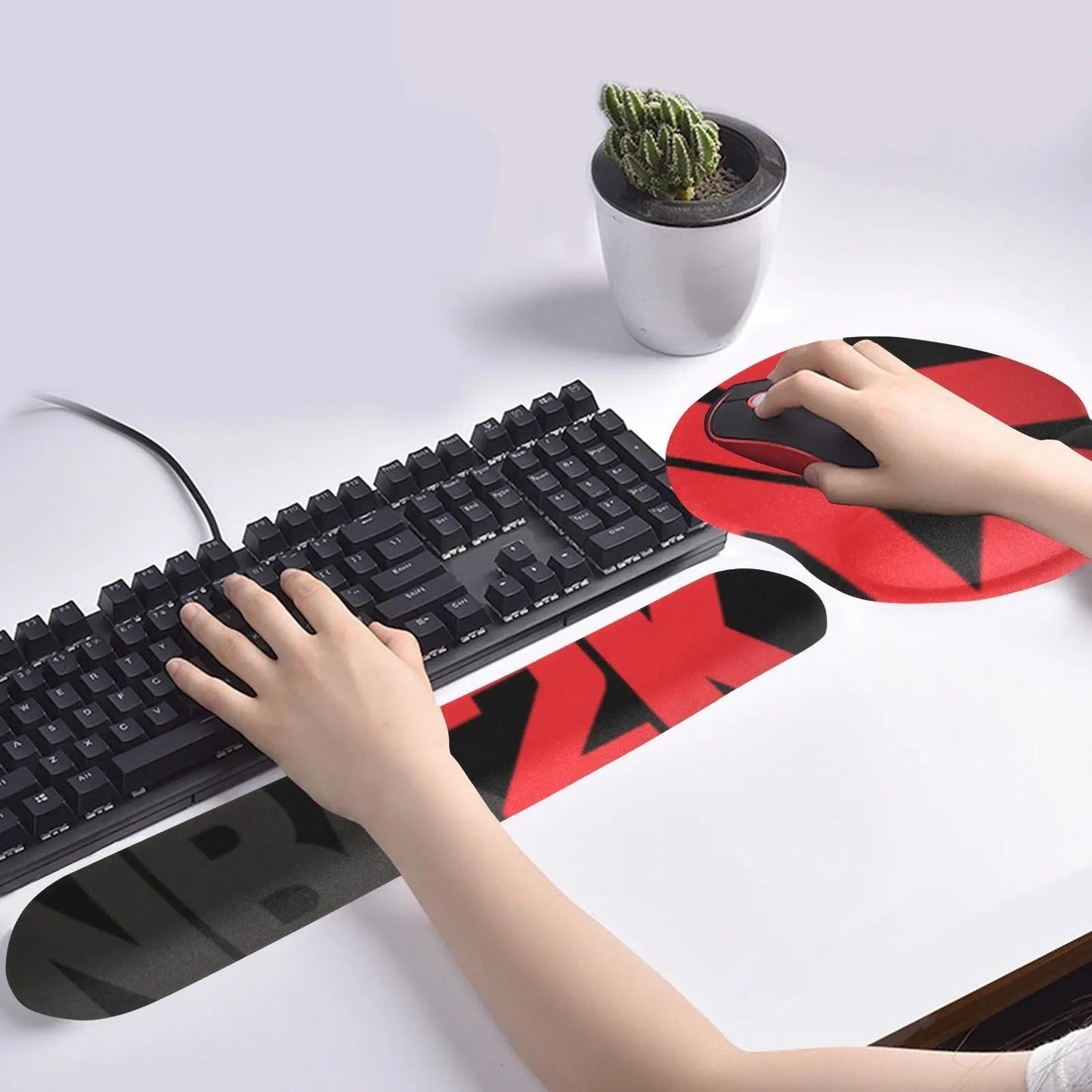 Mouse Pad Hand Rest Set – Ergonomic Wrist Support Pad With Silicone Base Black ONE SIZE Gaming Accessories