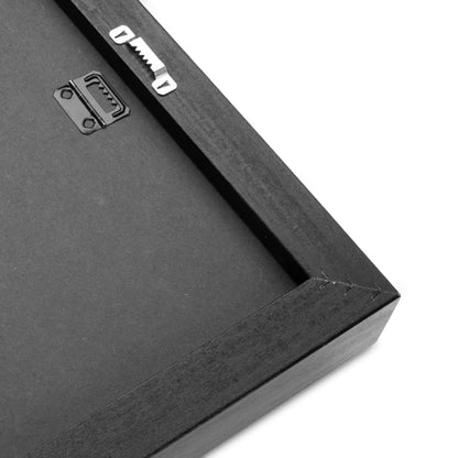 Gallery Canvas Wrap - Tomb Raider Lara Croft Vertical Frame