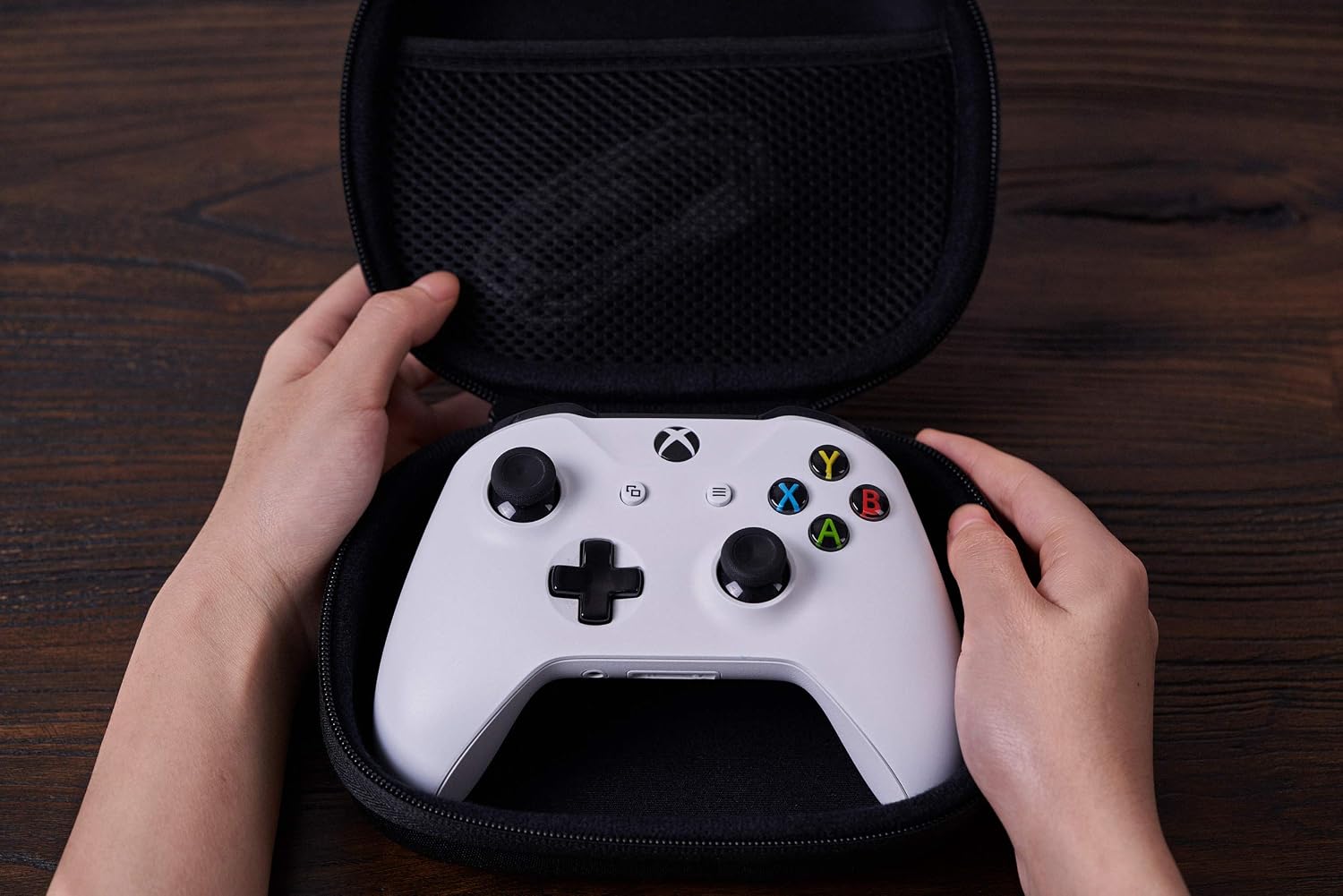 8Bitdo Classic Controller Travel Case - Pro 2, Sn30 Pro+, Switch, PS5, PS4, Xbox One & More