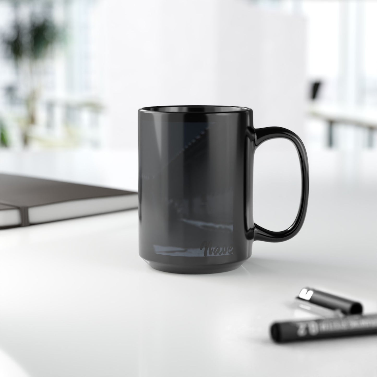 Taza Negra Naoe Shadow Assassin — Taza de Café de Arte Oscuro Ninja de 15 oz