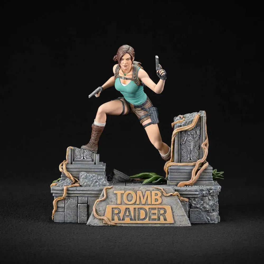 Lara Croft Statue – Dark Horse Deluxe Tomb Raider PVC Collectible Figure Collectible