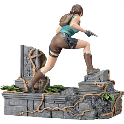 Lara Croft Statue – Dark Horse Deluxe Tomb Raider PVC Collectible Figure Collectible