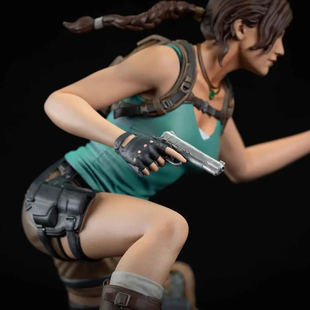 Lara Croft Statue – Dark Horse Deluxe Tomb Raider PVC Collectible Figure Collectible